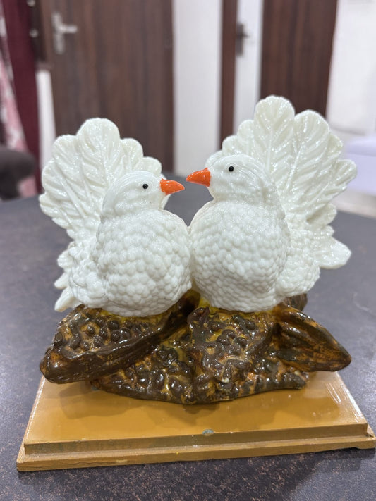 Love Birds Figurine – Handcrafted, 7 Inch
