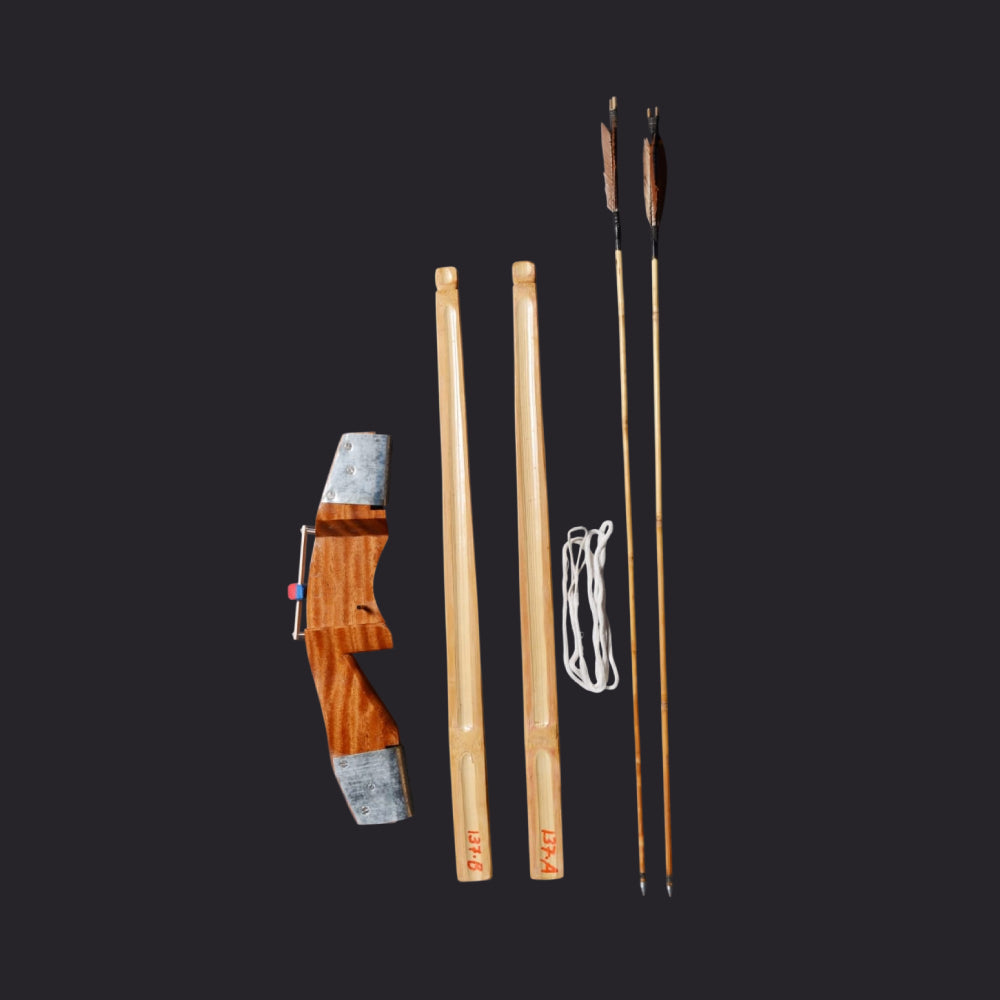 R1526 Bow 61" with 2 Arrows