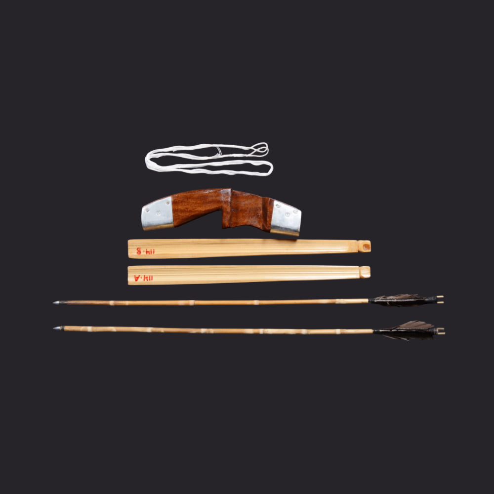 R1018 Bow 43" with 2 Arrows