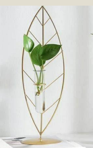 Leaf Metal Standwith Testtube Planter